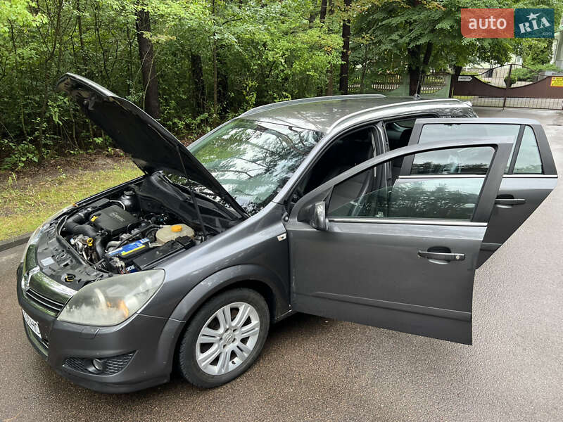 Универсал Opel Astra 2009 в Житомире