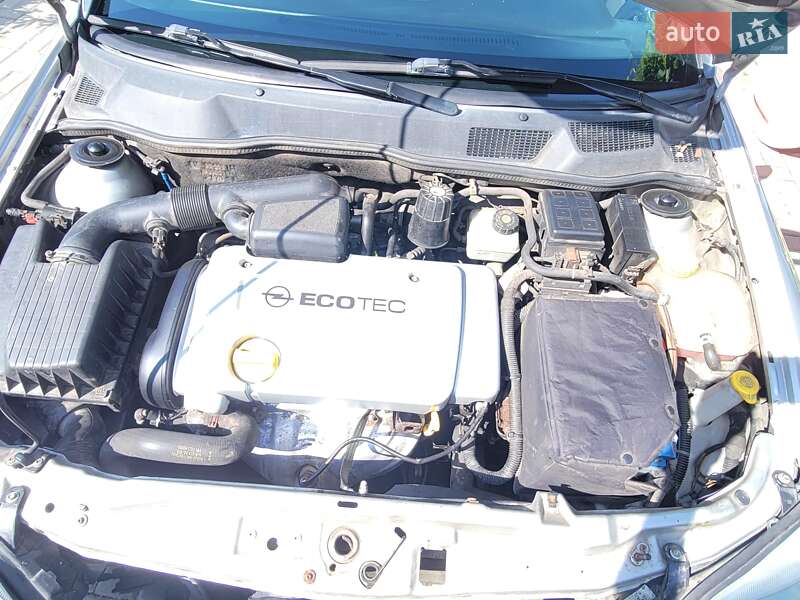 Хэтчбек Opel Astra 2003 в Лубнах