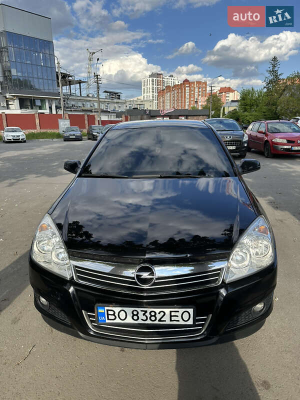 Седан Opel Astra 2008 в Тернополе