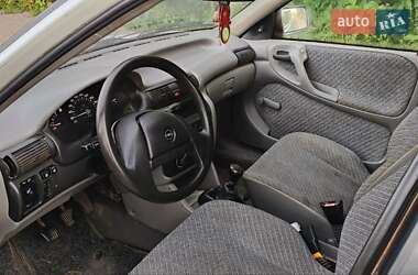 Универсал Opel Astra 1992 в 