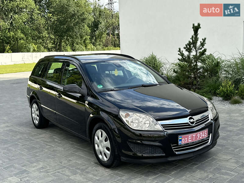 Универсал Opel Astra 2007 в Луцке
