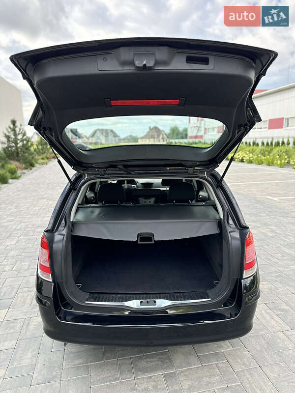 Универсал Opel Astra 2007 в Луцке