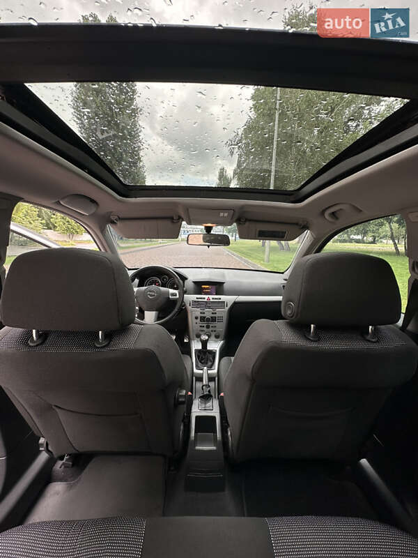 Хэтчбек Opel Astra 2005 в Броварах