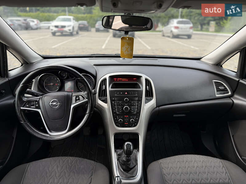 Хетчбек Opel Astra 2013 в Луцьку