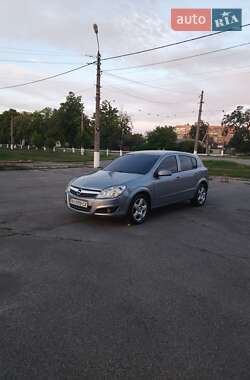 Хэтчбек Opel Astra 2007 в 