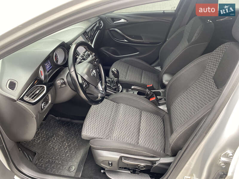 Универсал Opel Astra 2016 в Хмельницком