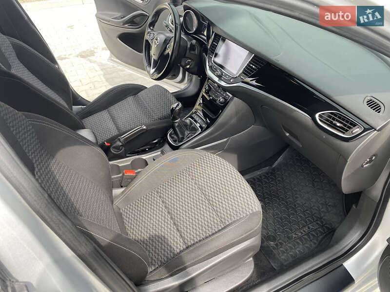 Универсал Opel Astra 2016 в Хмельницком