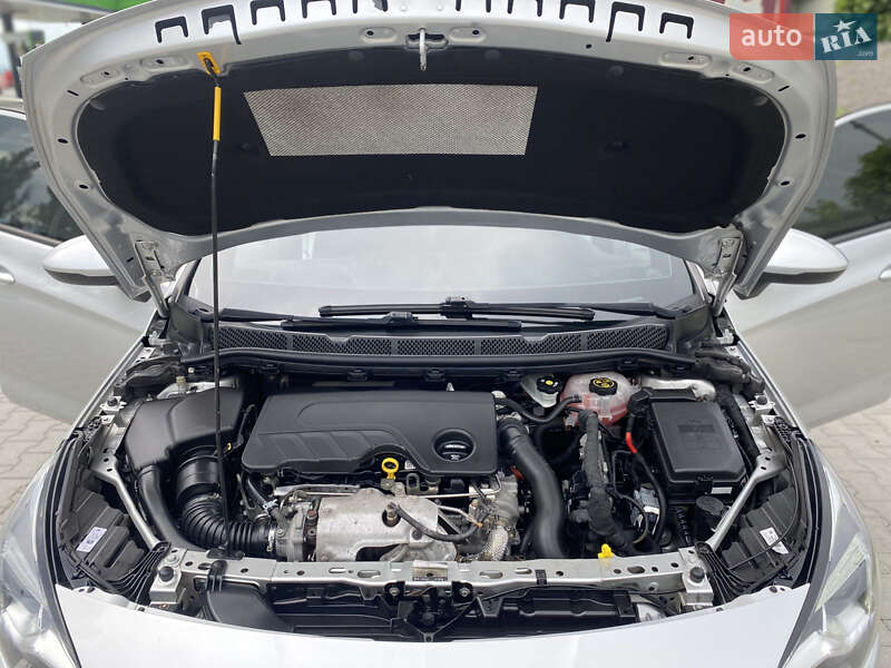 Универсал Opel Astra 2016 в Хмельницком