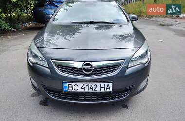 Хэтчбек Opel Astra 2010 в Киеве