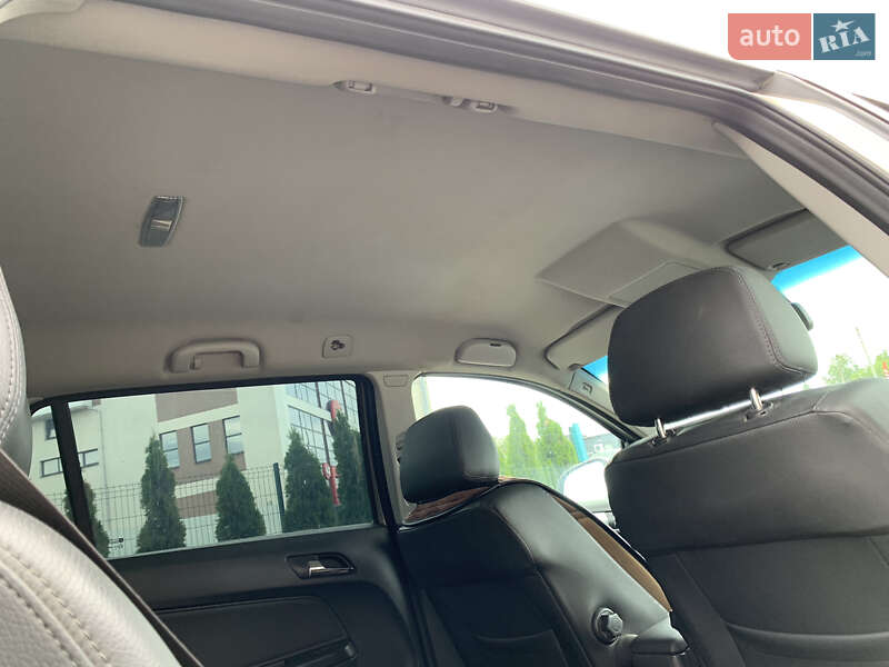 Универсал Opel Astra 2010 в Черновцах