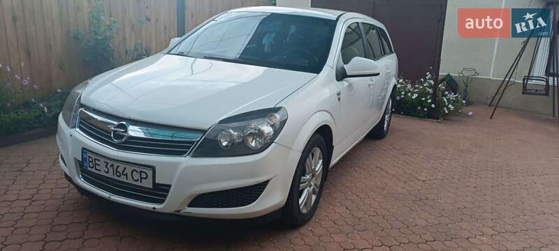 Opel Astra 2010