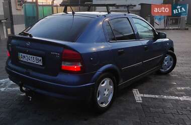 Хэтчбек Opel Astra 2002 в 
