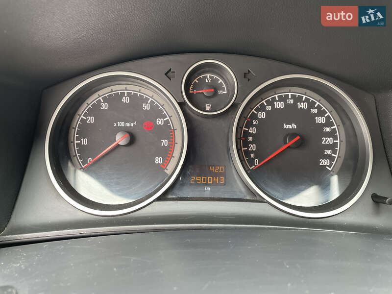 Хэтчбек Opel Astra 2006 в Радивилове