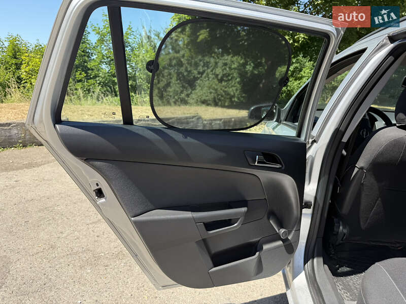 Универсал Opel Astra 2007 в Ивано-Франковске