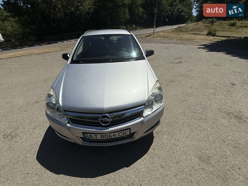 Универсал Opel Astra 2007 в Ивано-Франковске