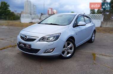 Хэтчбек Opel Astra 2012 в Киеве