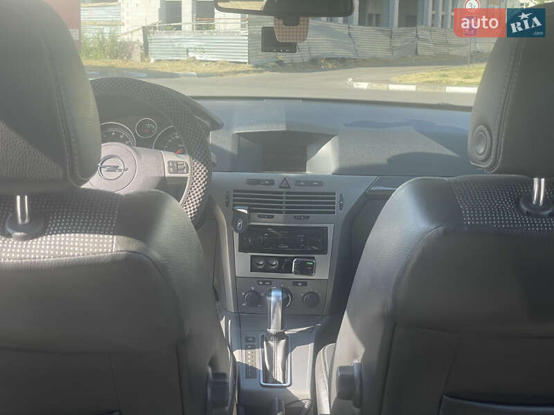 Хэтчбек Opel Astra 2005 в Стрые