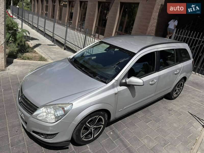 Универсал Opel Astra 2007 в Одессе