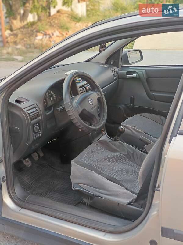 Седан Opel Astra 2008 в Новому Бузі