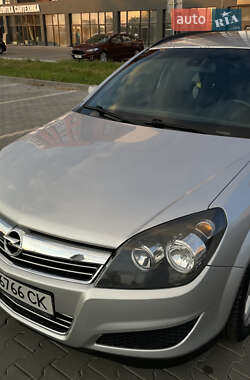 Универсал Opel Astra 2010 в 