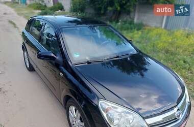 Хэтчбек Opel Astra 2007 в 