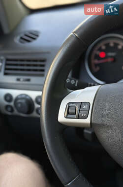 Универсал Opel Astra 2008 в 