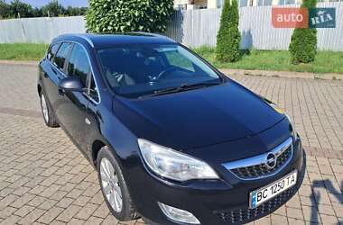 Универсал Opel Astra 2011 в 