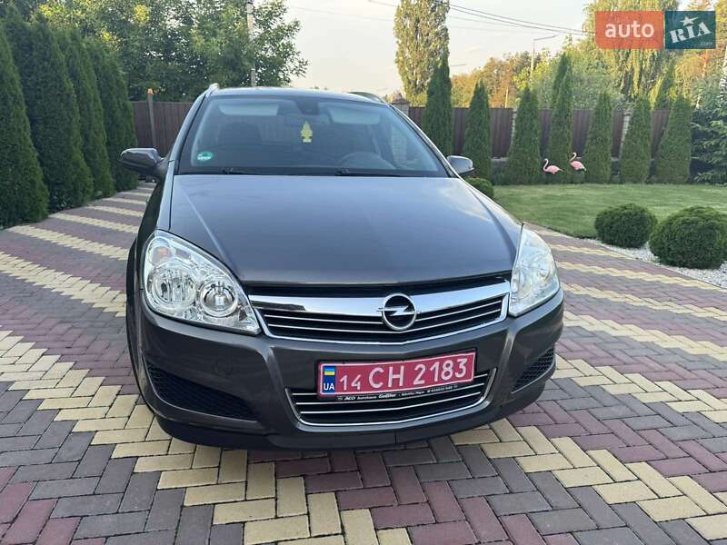 Универсал Opel Astra 2010 в Виннице