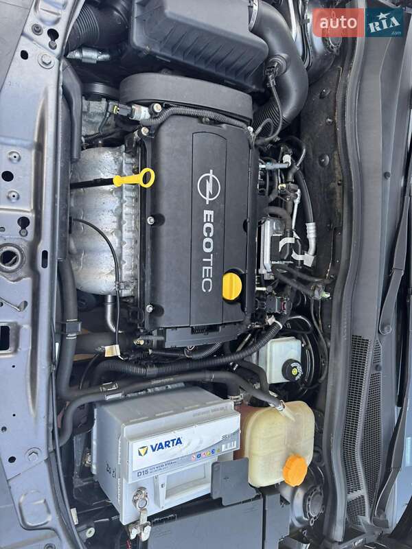 Универсал Opel Astra 2010 в Виннице