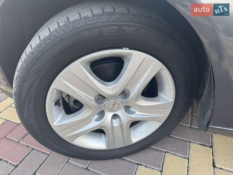 Универсал Opel Astra 2010 в Виннице