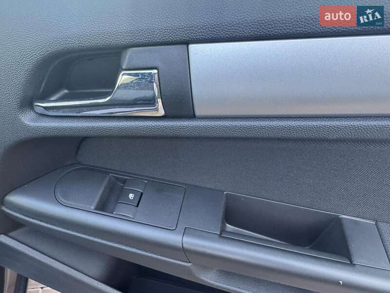 Универсал Opel Astra 2010 в Виннице