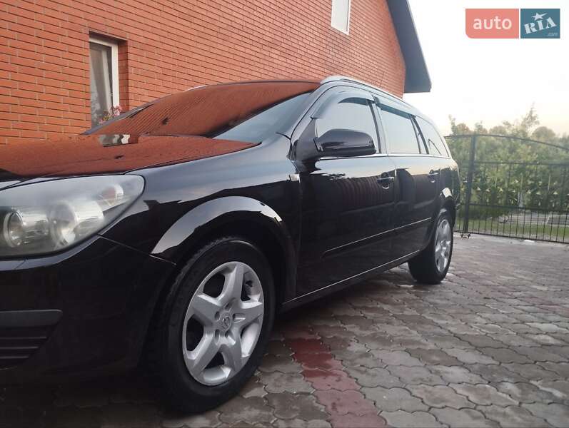Универсал Opel Astra 2006 в Ровно
