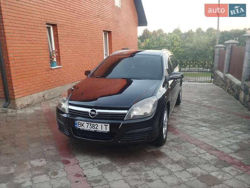 Универсал Opel Astra 2006 в Ровно