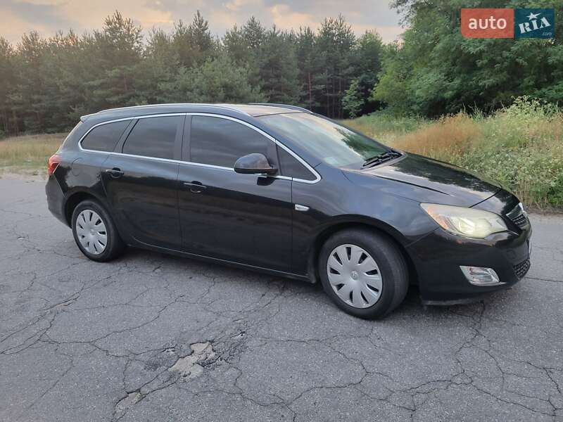 Універсал Opel Astra 2012 в Кременчуці