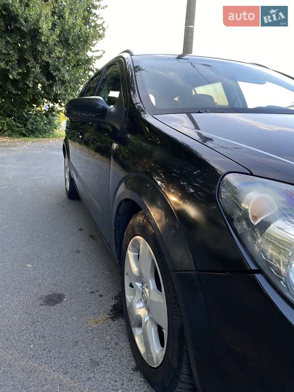 Универсал Opel Astra 2004 в Луцке