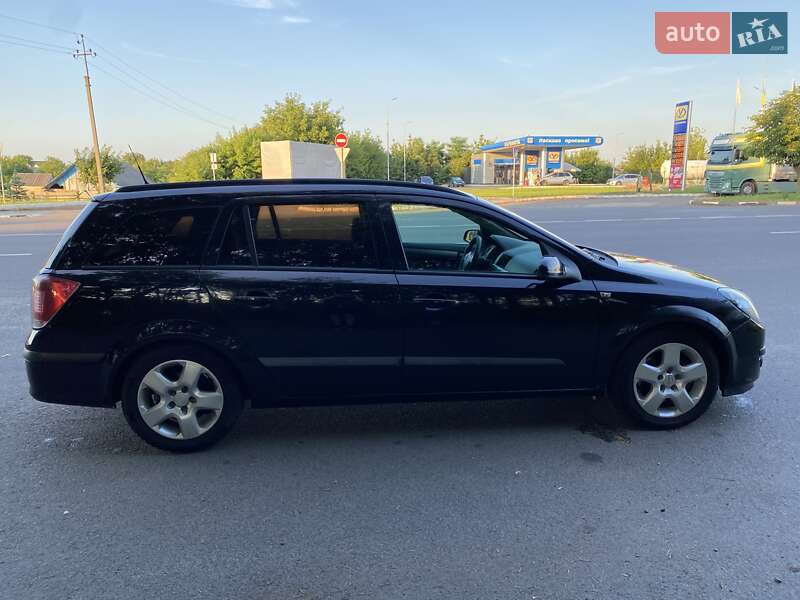 Универсал Opel Astra 2004 в Луцке