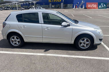 Хетчбек Opel Astra 2008 в 