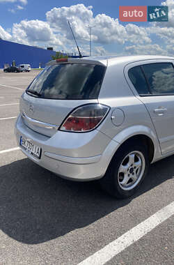 Хетчбек Opel Astra 2008 в 