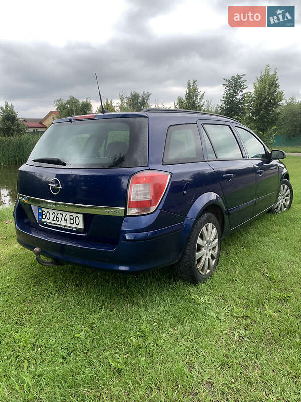Универсал Opel Astra 2007 в Дублянах