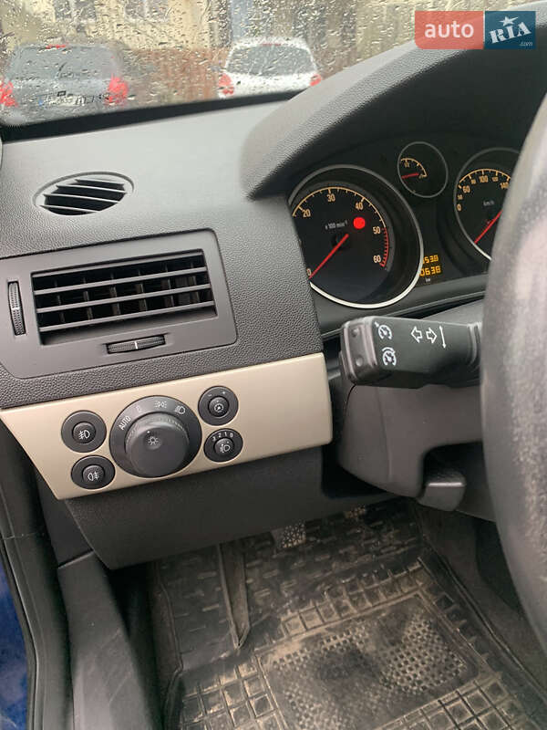Универсал Opel Astra 2007 в Дублянах