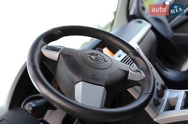 Хэтчбек Opel Astra 2010 в 