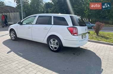 Универсал Opel Astra 2012 в Тернополе