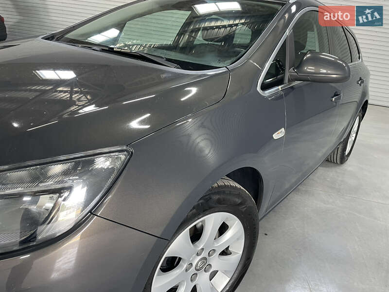 Універсал Opel Astra 2015 в Стрию