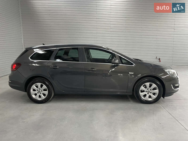 Універсал Opel Astra 2015 в Стрию