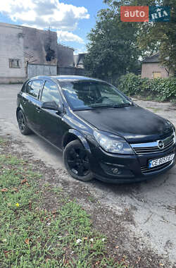 Хэтчбек Opel Astra 2012 в 