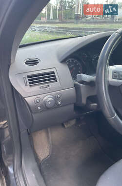 Хэтчбек Opel Astra 2012 в 