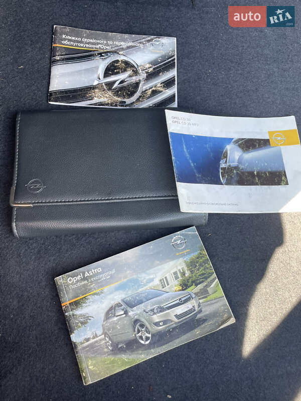 Хэтчбек Opel Astra 2012 в Полтаве