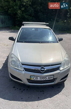 Хэтчбек Opel Astra 2008 в Калиновке