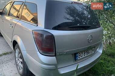 Універсал Opel Astra 2005 в Підгайцях