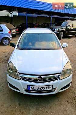 Універсал Opel Astra 2007 в Дніпрі